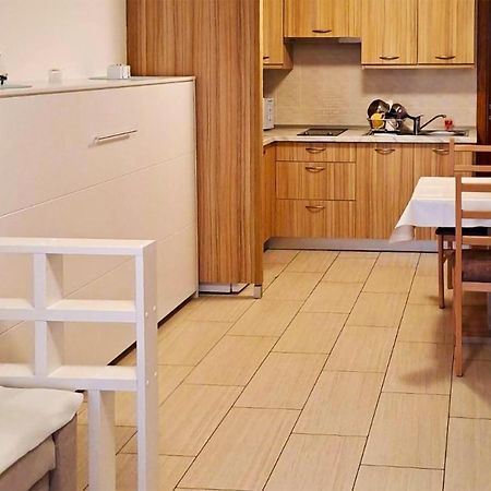 Cozy Apartment In Crikvenica With Kitchen Exterior foto